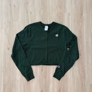 Champion Green Cropped Long Sleeve Sweater, Size Medium